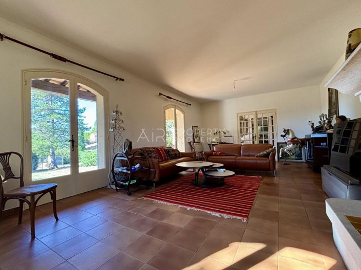 Image No.7-4 Bed House for sale