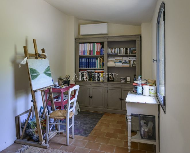 Image No.26-5 Bed House for sale
