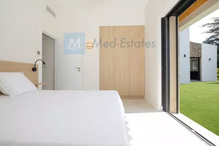 Image No.13-3 Bed House for sale