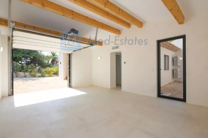 Image No.17-3 Bed House for sale
