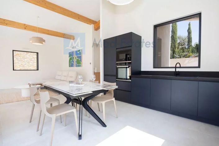 Image No.7-3 Bed House for sale