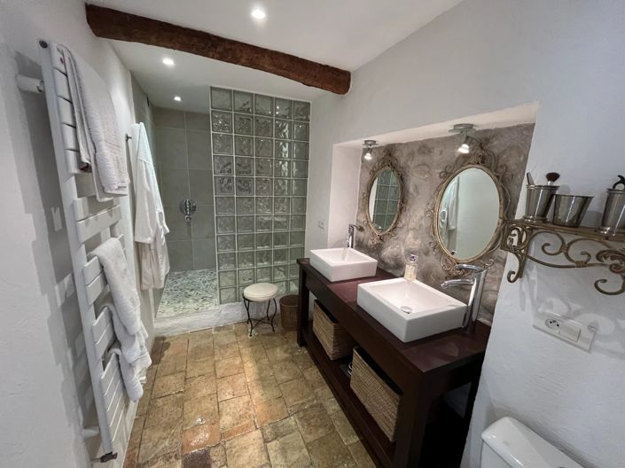 Image No.11-2 Bed House for sale