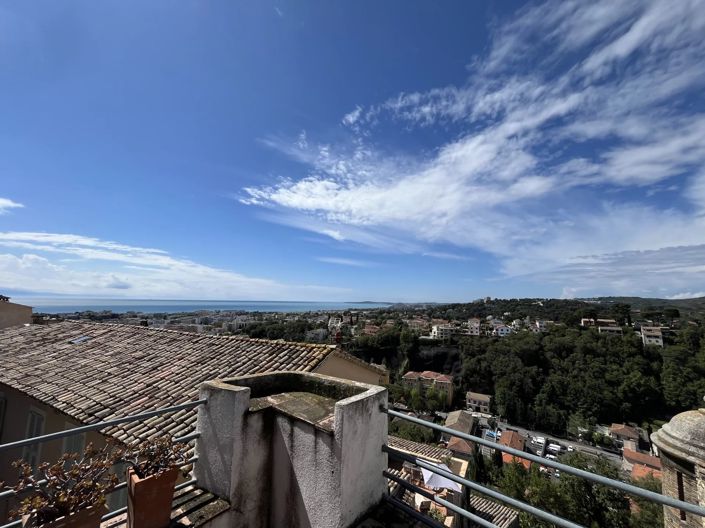 Image No.21-2 Bed House for sale