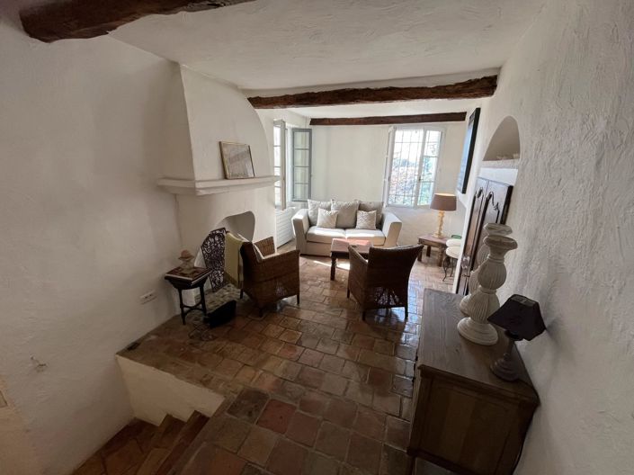 Image No.3-2 Bed House for sale