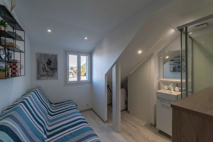 Image No.10-2 Bed Apartment for sale