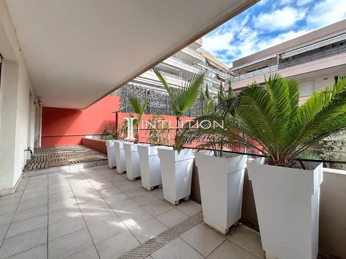 Image No.17-2 Bed Apartment for sale