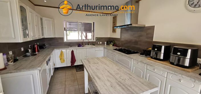 Image No.28-6 Bed House for sale