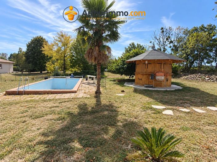 Image No.2-4 Bed House for sale