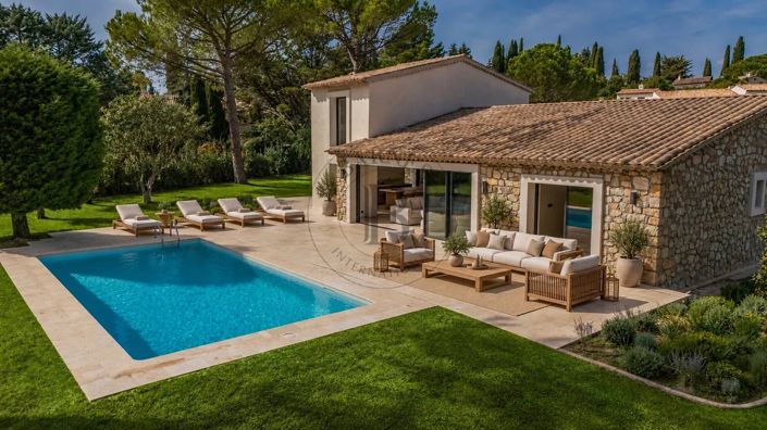 Image No.18-5 Bed House for sale