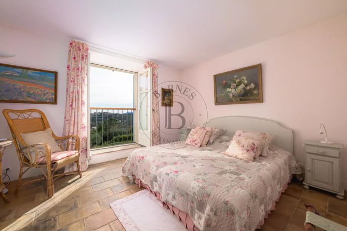 Image No.16-8 Bed House for sale