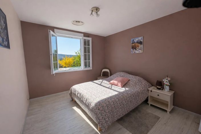 Image No.13-5 Bed House for sale