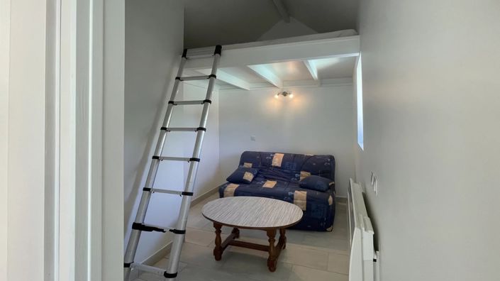 Image No.16-4 Bed House for sale