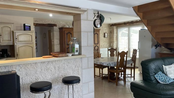 Image No.6-4 Bed House for sale