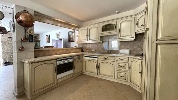 Image No.8-4 Bed House for sale