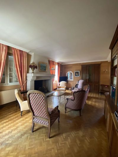 Image No.10-5 Bed House for sale