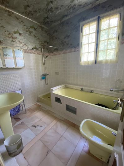Image No.13-5 Bed House for sale