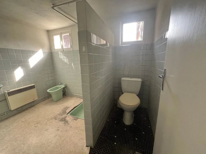 Image No.11-3 Bed House for sale