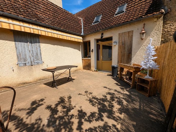 Image No.5-2 Bed House for sale