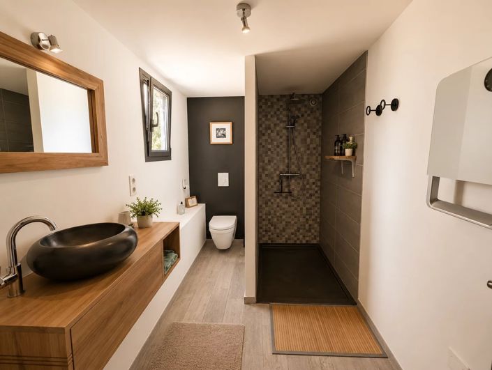 Image No.17-3 Bed House for sale