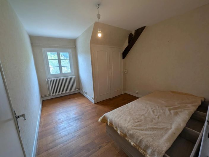 Image No.17-5 Bed House for sale