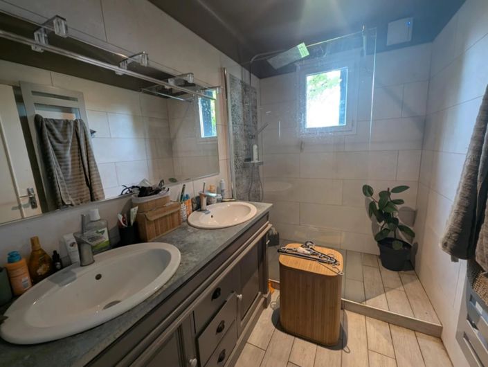Image No.21-5 Bed House for sale