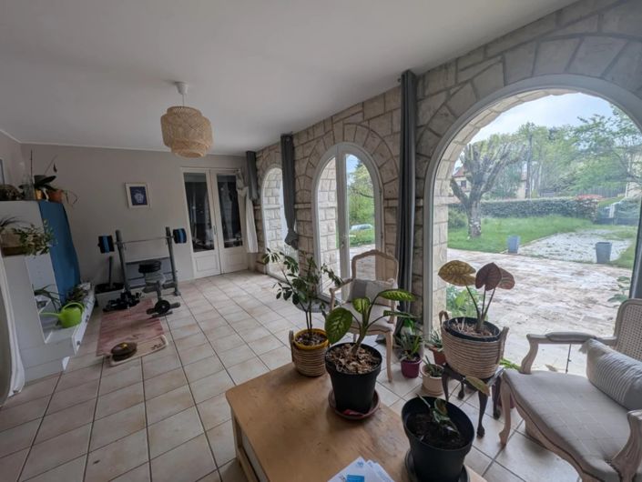 Image No.3-5 Bed House for sale