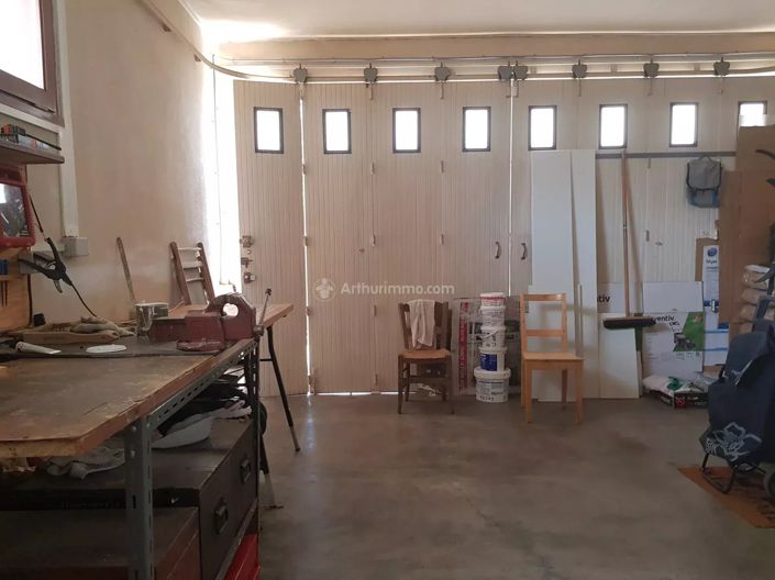Image No.17-6 Bed House for sale