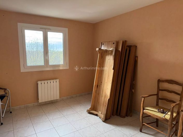 Image No.10-3 Bed House for sale