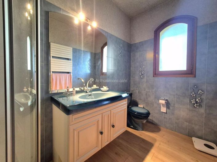 Image No.11-5 Bed House for sale