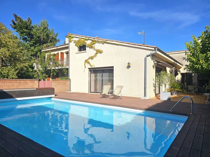 Image No.17-5 Bed House for sale