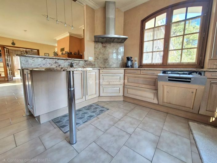Image No.4-5 Bed House for sale