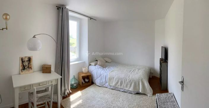Image No.9-4 Bed House for sale