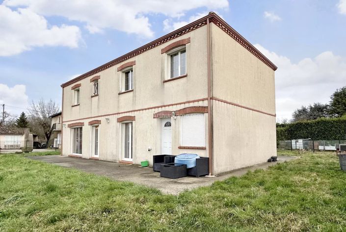 Image No.20-4 Bed House for sale