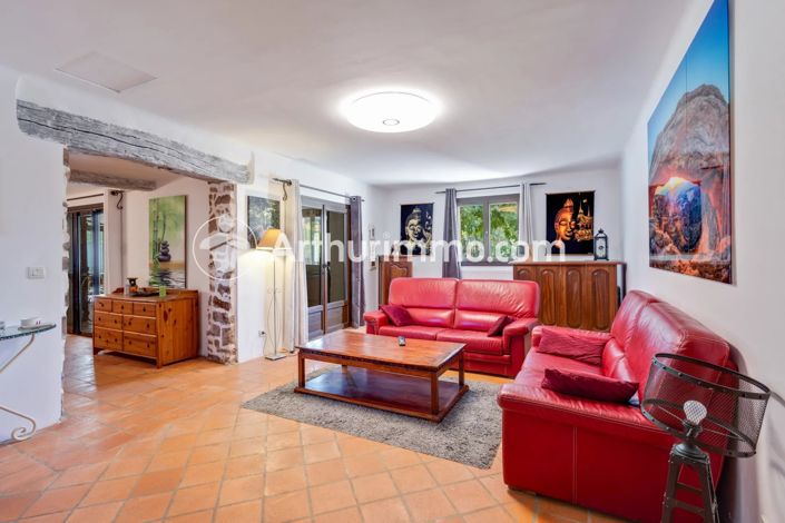 Image No.8-4 Bed House for sale