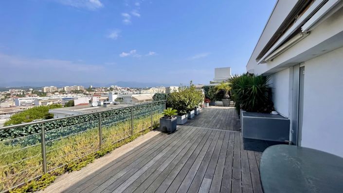 Image No.14-3 Bed Apartment for sale