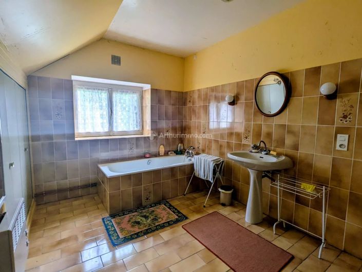 Image No.16-4 Bed House for sale