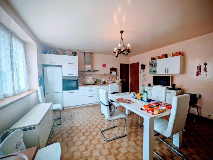 Image No.6-4 Bed House for sale
