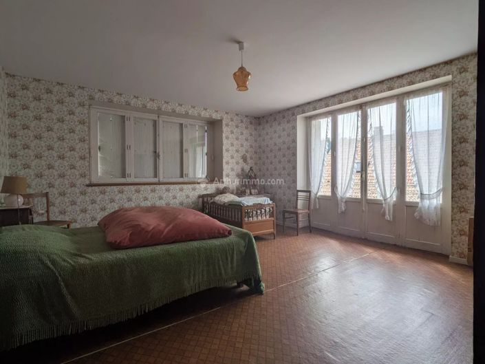 Image No.7-4 Bed House for sale