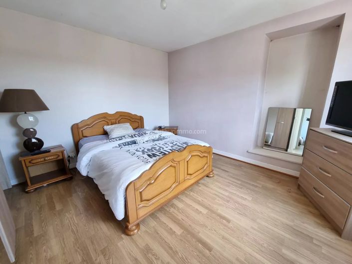Image No.6-4 Bed House for sale