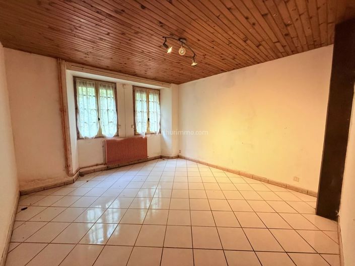 Image No.9-6 Bed House for sale