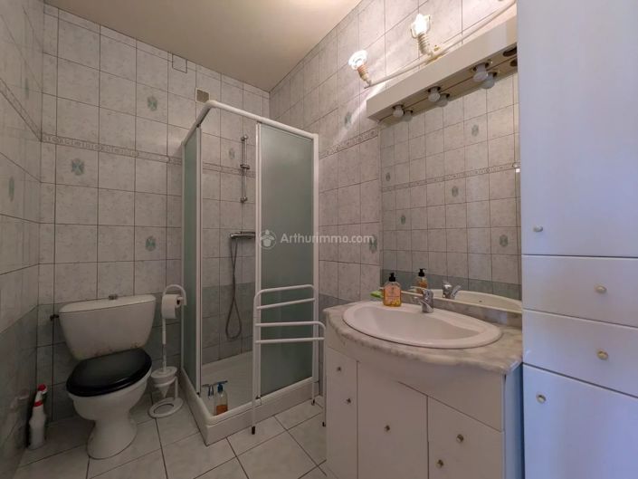 Image No.17-5 Bed House for sale