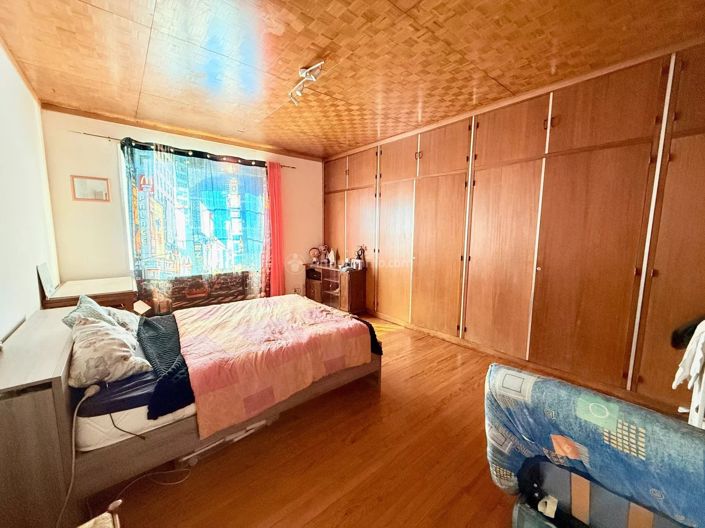 Image No.6-3 Bed House for sale