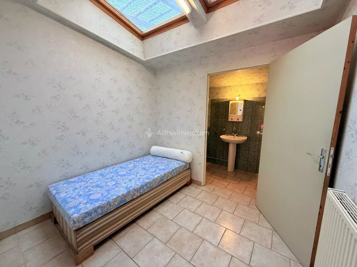 Image No.6-4 Bed House for sale