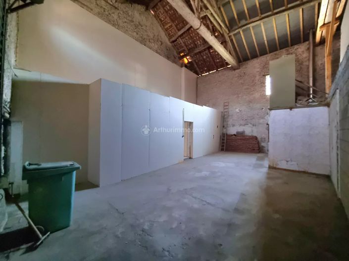 Image No.10-3 Bed House for sale