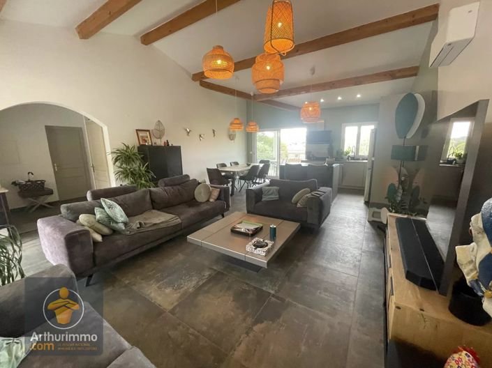 Image No.3-5 Bed House for sale