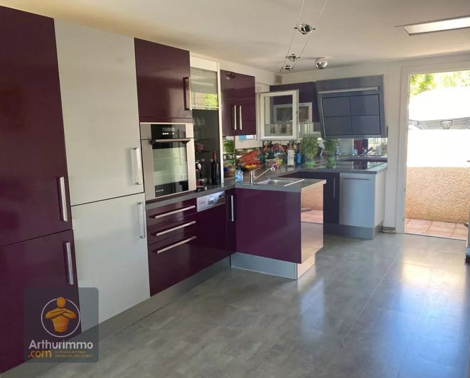 Image No.2-3 Bed House for sale