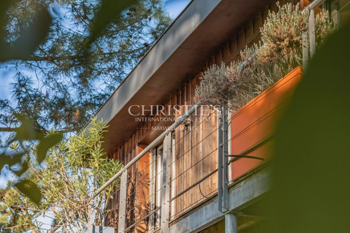 Image No.20-4 Bed House for sale