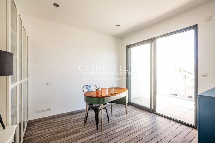 Image No.15-5 Bed House for sale