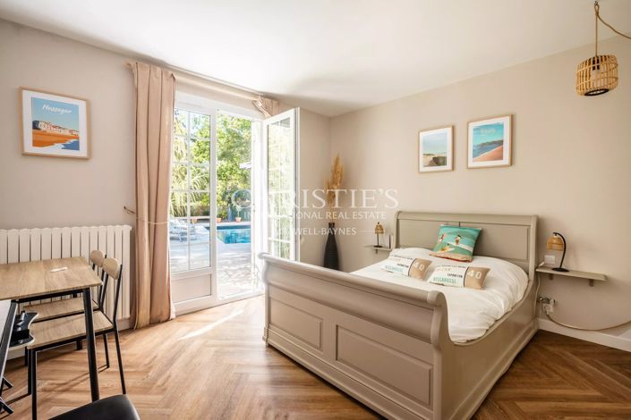 Image No.10-7 Bed House for sale