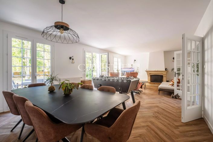 Image No.6-7 Bed House for sale